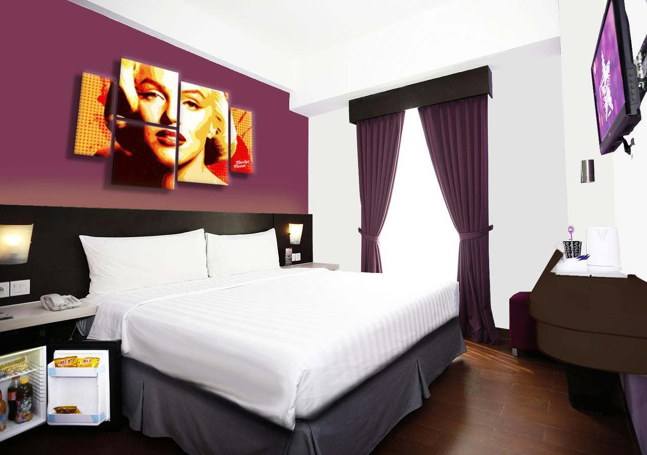 Fame Hotel Gading Serpong Tangerang Exterior photo